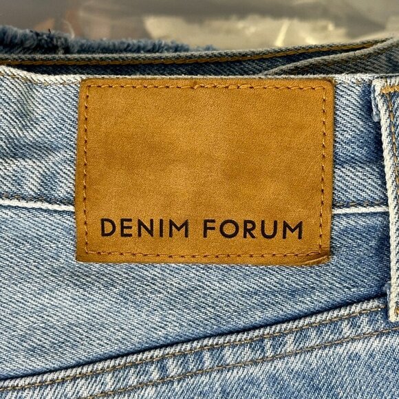 Denim Forum Joni High Loose Raw Hem Light Wash Jeans - Picture 8 of 11